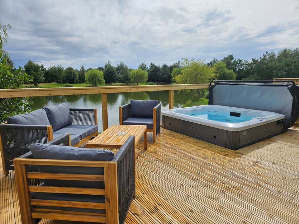Experience Our New Lakeside Lodges with Hot Tubs 